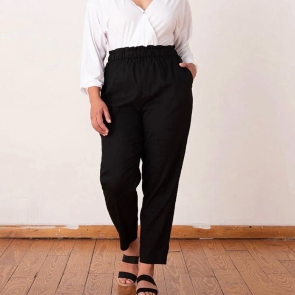 ADAY "kick back" lightweight cropped linen trousers
